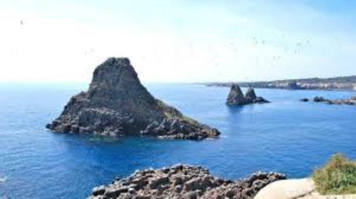 Blue Sea Lejlighed Aci Castello Eksteriør billede
