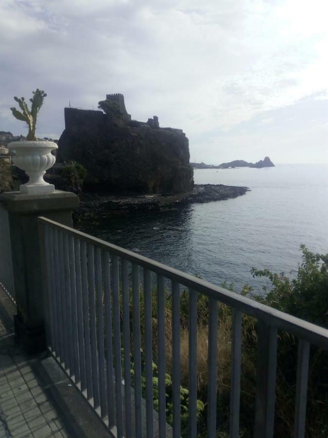 Blue Sea Lejlighed Aci Castello Eksteriør billede